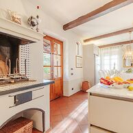 Amore Farmhouse Retreat