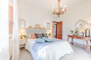 Amore Farmhouse Retreat