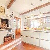 Amore Farmhouse Retreat