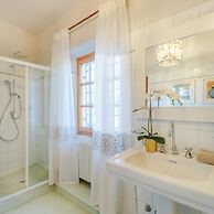 Amore Farmhouse Retreat