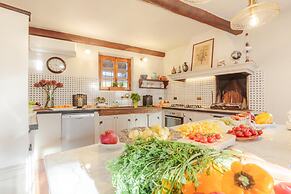 Amore Farmhouse Retreat