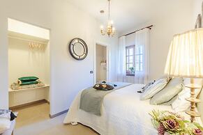 Amore Farmhouse Retreat