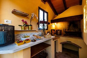 Amore Farmhouse Retreat