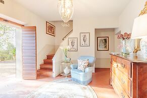 Amore Farmhouse Retreat