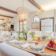 Amore Farmhouse Retreat