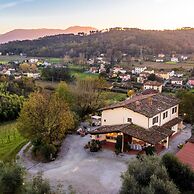 Amore Farmhouse Retreat