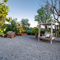 Amore Farmhouse Retreat