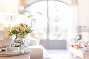 Amore Farmhouse Retreat