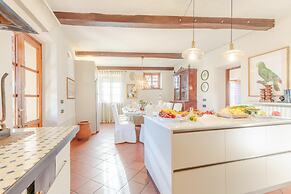 Amore Farmhouse Retreat