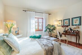 Amore Farmhouse Retreat