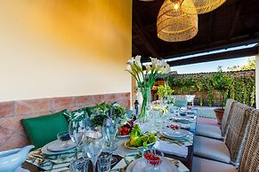 Amore Farmhouse Retreat