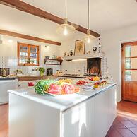 Amore Farmhouse Retreat