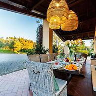 Amore Farmhouse Retreat