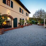 Amore Farmhouse Retreat