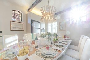 Amore Farmhouse Retreat