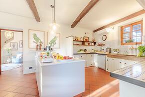 Amore Farmhouse Retreat