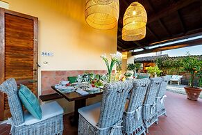 Amore Farmhouse Retreat