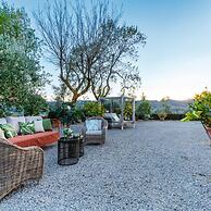 Amore Farmhouse Retreat