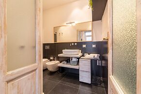 Roof Terrace in Como by Wonderful Italy