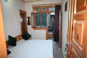 Hotel Lohaghat Regency