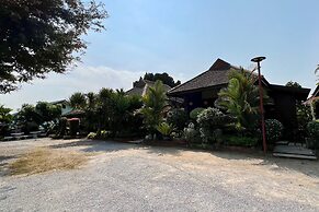 Huen Pak Mon Chantra