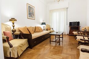 Koukaki Vintage Look 2BR Apt w Balcony