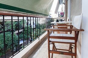 Koukaki Vintage Look 2BR Apt w Balcony