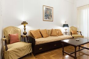 Koukaki Vintage Look 2BR Apt w Balcony