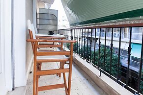 Koukaki Vintage Look 2BR Apt w Balcony