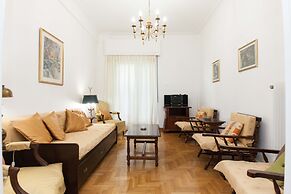 Koukaki Vintage Look 2BR Apt w Balcony