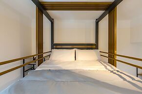 Napoli Central Station Apts & Suites