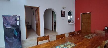 Myspace Holiday Inn - Ooty