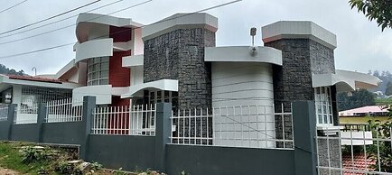 Myspace Holiday Inn - Ooty