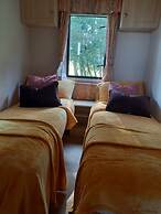 Lovely Semi-rural Caravan & Hot Tub - Sleeps Fam 6