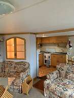 Lovely Semi-rural Caravan & Hot Tub - Sleeps Fam 6