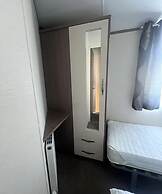 Modern Platinum Standard 2 Bedroom With Decking