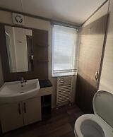 Modern Platinum Standard 2 Bedroom With Decking