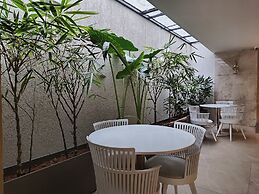 Olive Hotel Le Opera by Embassy Group