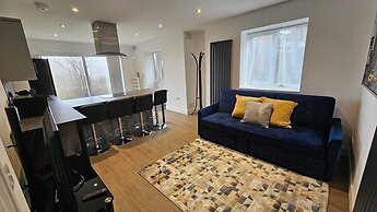 Luxurious 2-bed Apartment, Duchy Cosy Corner