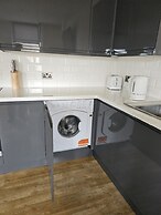 Town Center Modern Apartment 10