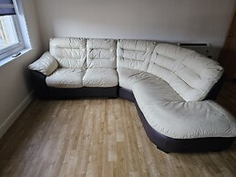 Town Center Modern Apartment 10