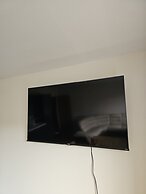 Town Center Modern Apartment 10