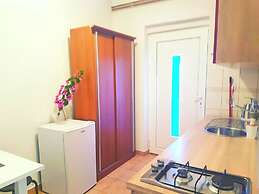 Floral Apartments Yazzy 1