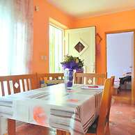 Floral Apartments Yazzy 1