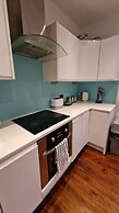 Inviting 3-bed Apartment in Newcastle Upon Tyne