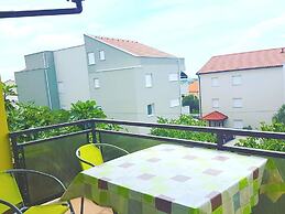 Floral Apartments Yazzy 2