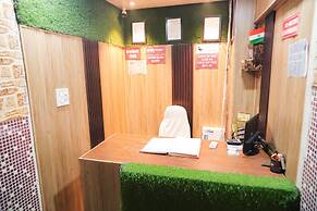 Roomshala 155 Hotel JPC