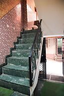 Roomshala 155 Hotel JPC