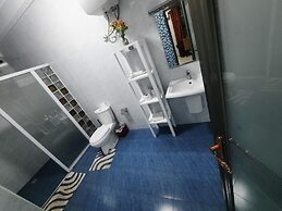 EFUA ANOAH HOTEL & APARTMENT