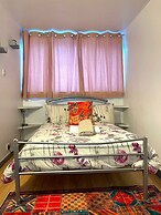 Impeccable Spacious 6-bed House in Romford